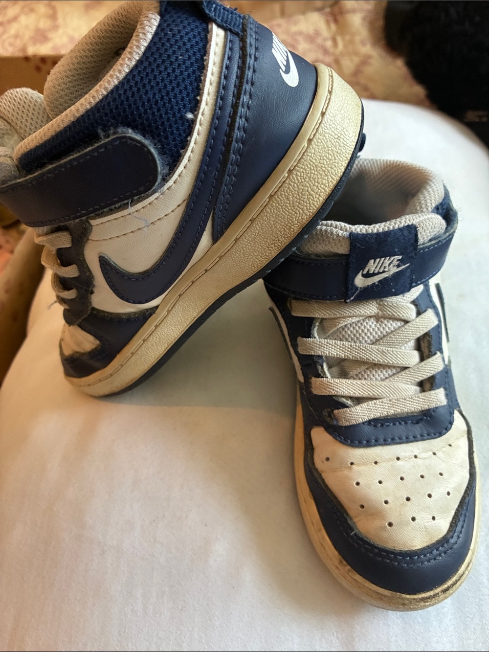 Nike Kids Navy and Cream Mid-Top Sneakers with Hook-and-Loop Strap